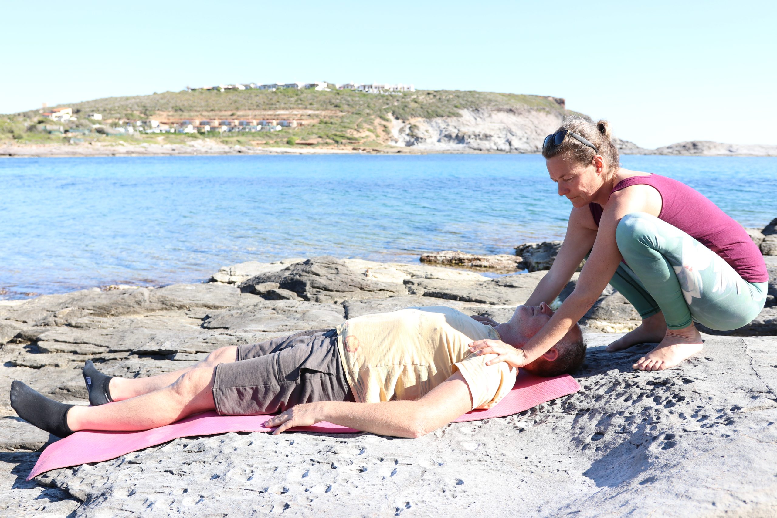 Lichaamsbewustzijn leer je tijdens een retraite op Sardinie.